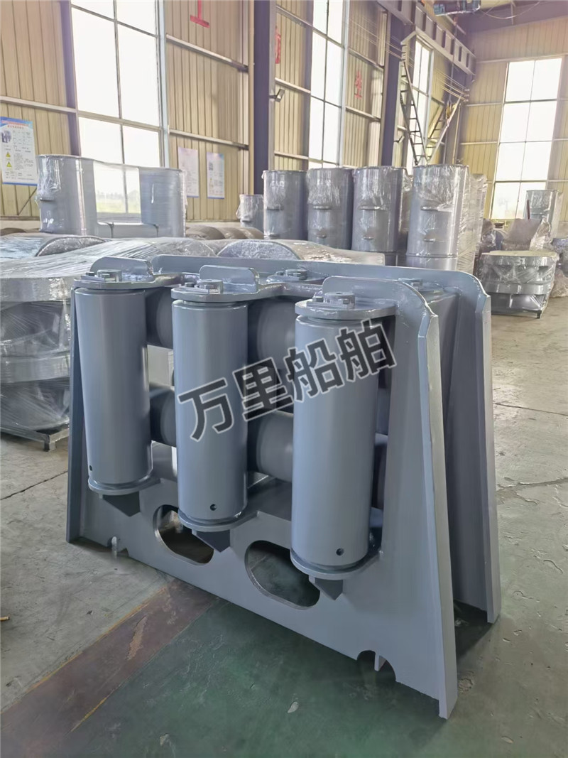 Rotating cable guide